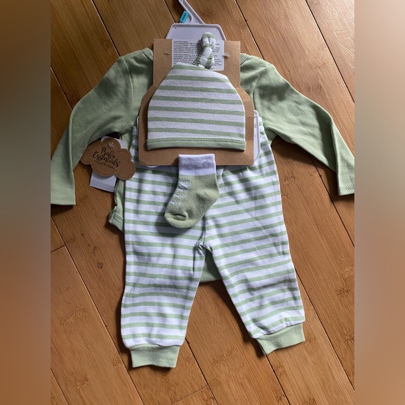 4 piece baby outfit. Baby essentials. Sz 6 mo. NWT. Onesie, pants, socks, hat. - Picture 3 of 6